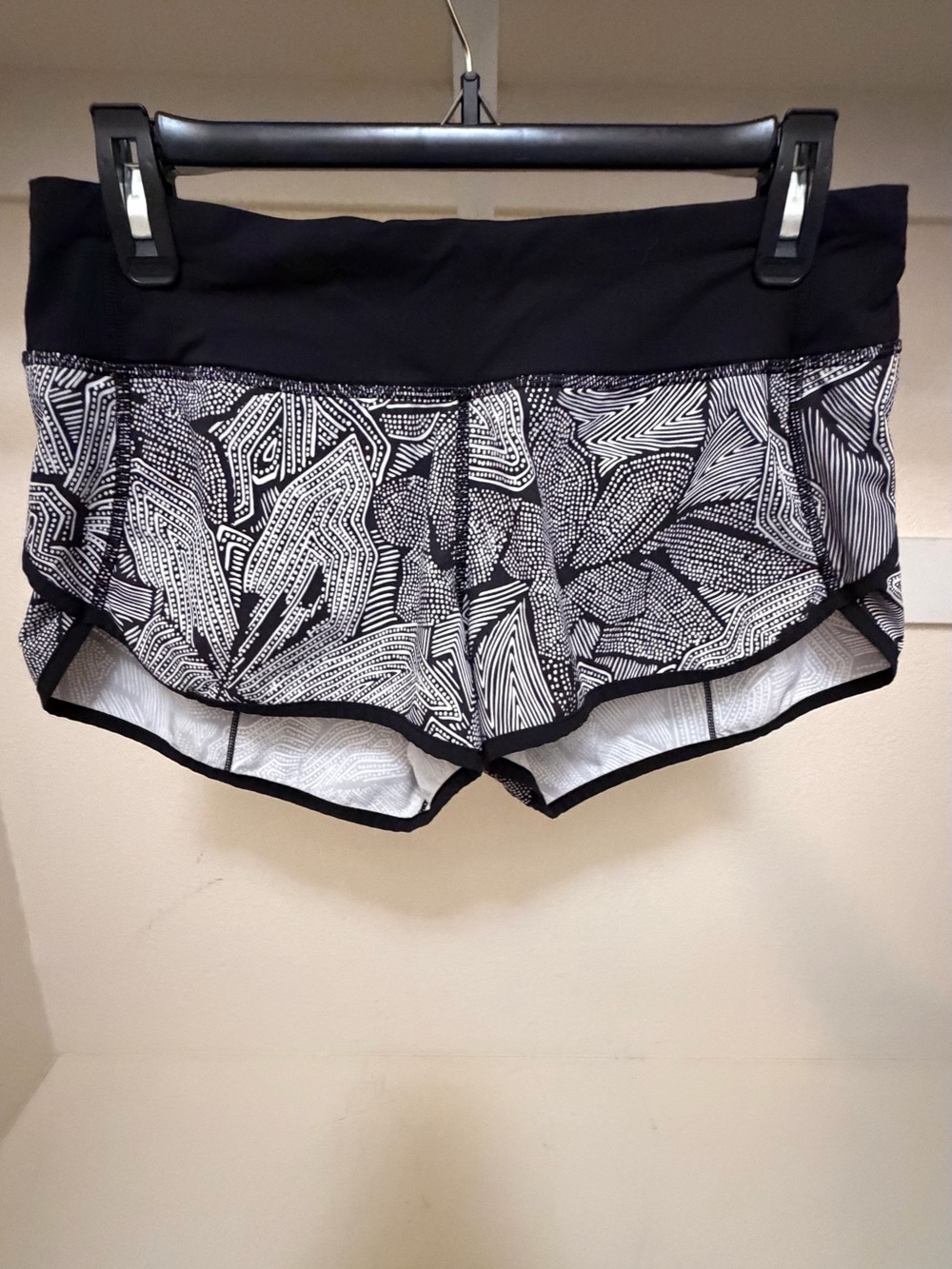 lululemon athletica speed up Shorts